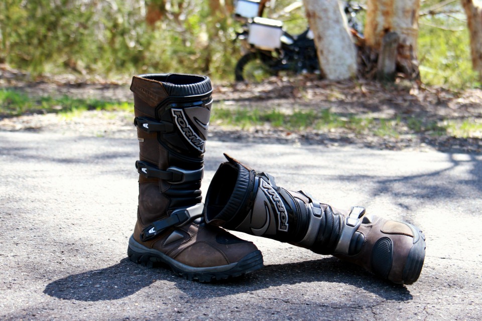 Review Forma Adventure Boots On Her Bike